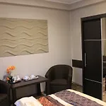 Lido فندق مبيت وإفطار